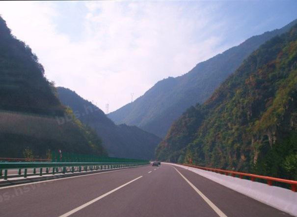 商漫高速公路伸缩装置工程